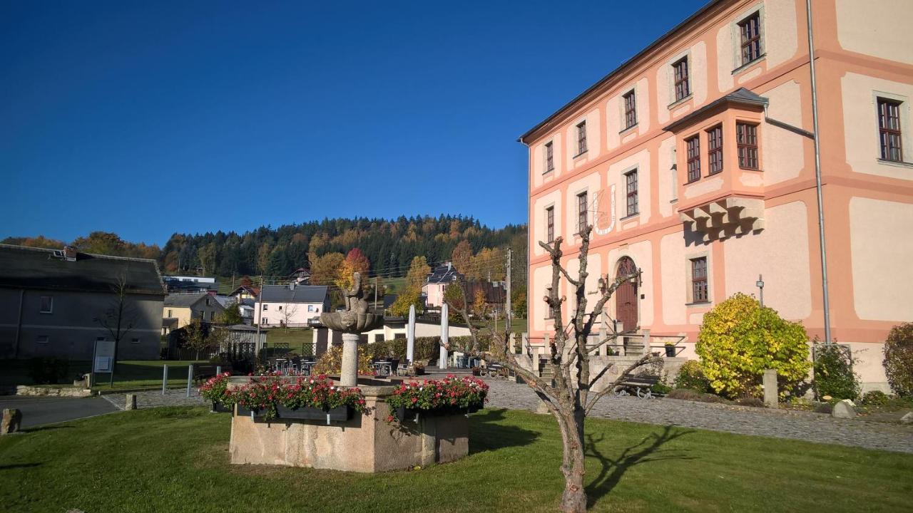 Hotel Garni Schloss Schoenberg Bad Brambach Exterior photo